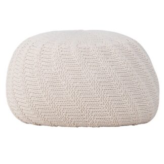 Rund offwhite sittpuff i mjuk polyester på vit bakgrund