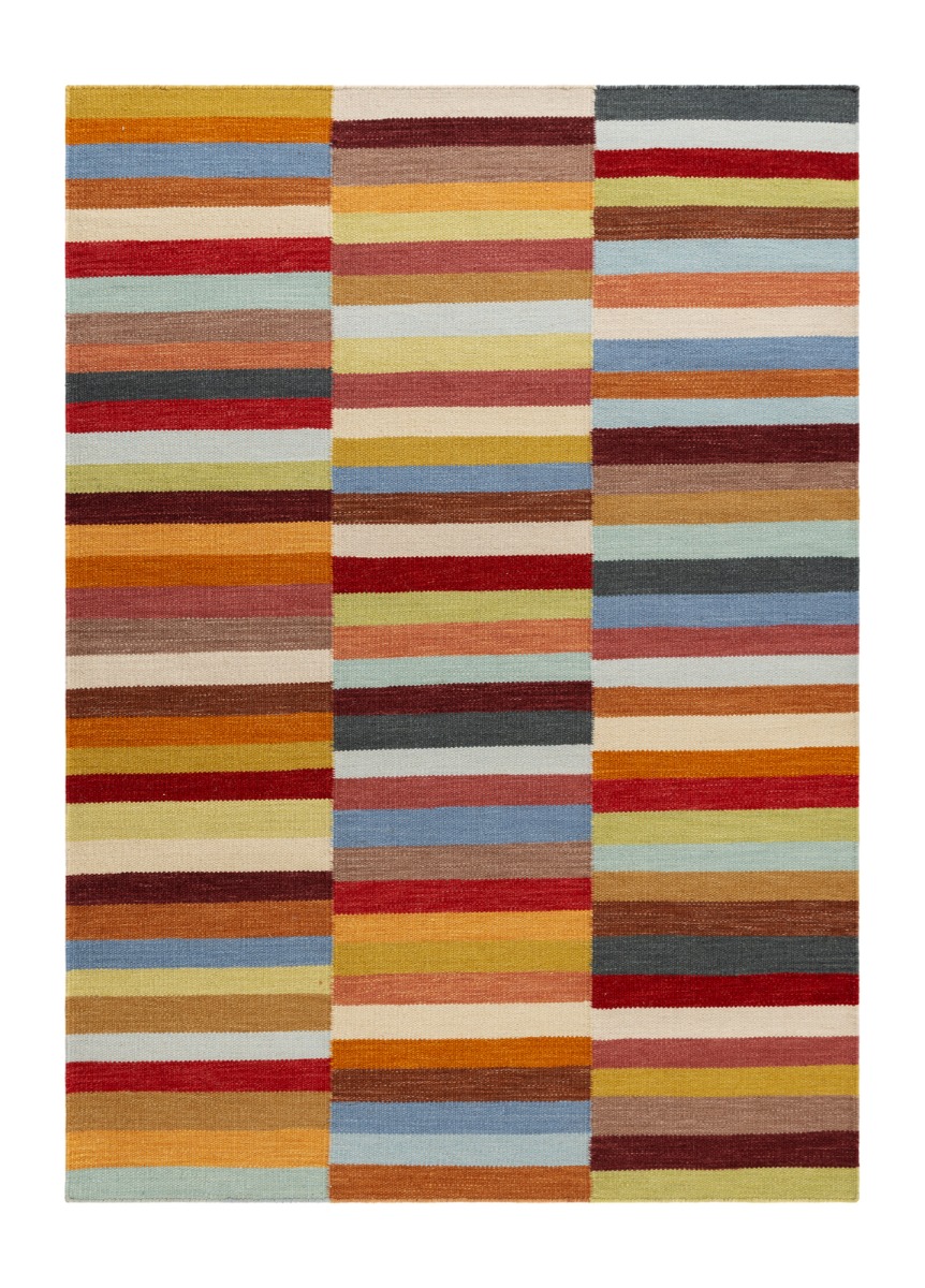 Handvävd ullmatta med geometriskt flerfärgat mönster och cirka 10 mm tjocklek placerad på golv