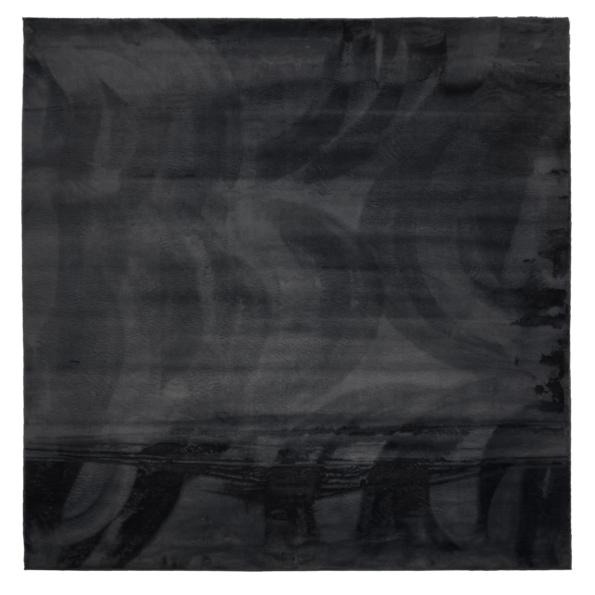 Svart mjuk polyesterfuskpälsmatta med kort lugg och stabil undersida