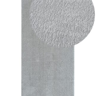 Fluffig gångmatta i silver med mjuk textur och tjockt material, placerad på golv i modernt hem