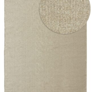 Beige mjuk ull- och bomullsmatta med cirka 10 mm tjocklek i ett vardagsrum