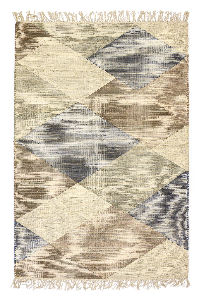 Flerfärgad jutematta Felicity med naturlig tjock textur i hemmiljö