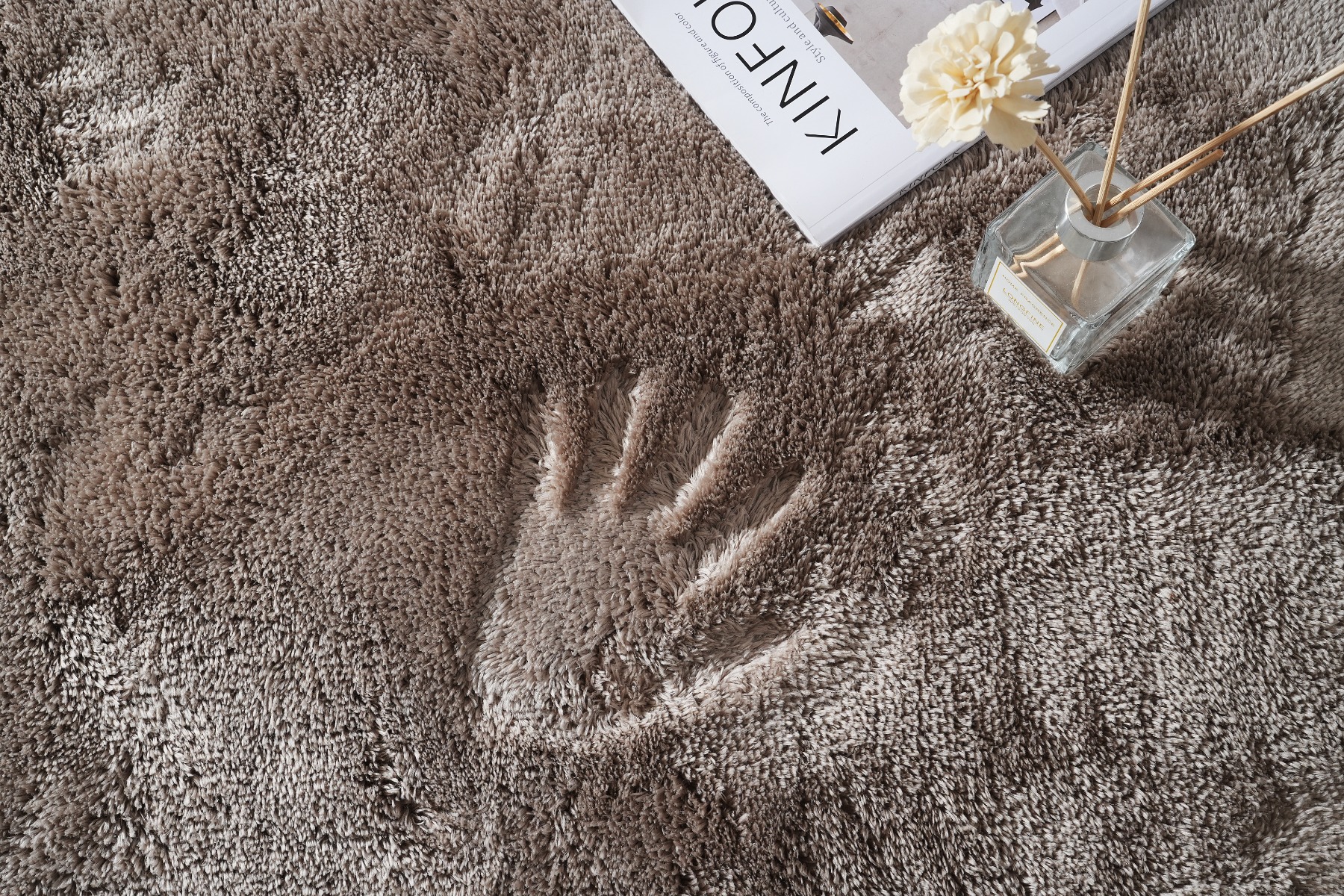 Rund Fluffy Taupe - Image 3