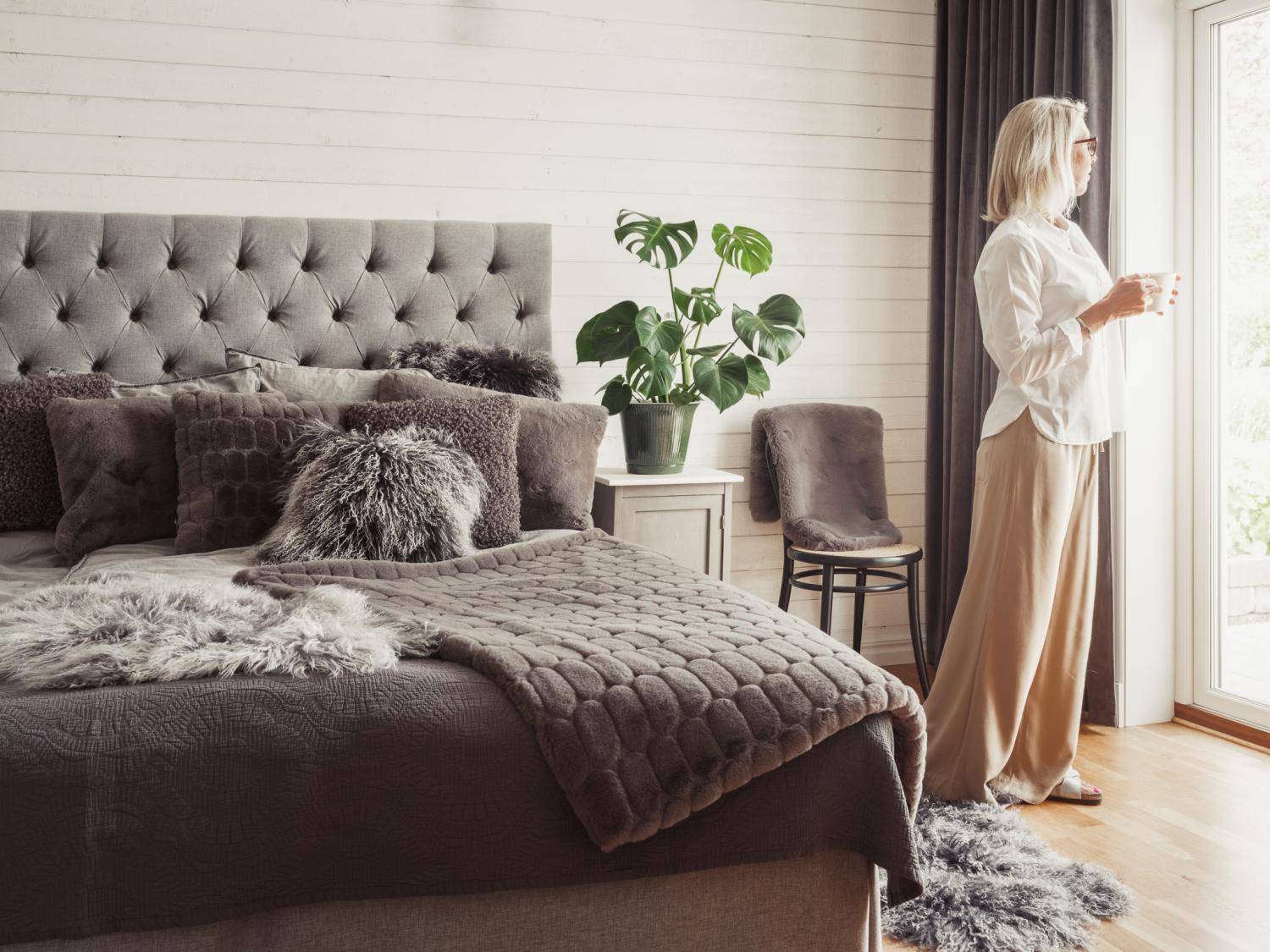 Fluffy Grå Kudde - Image 3