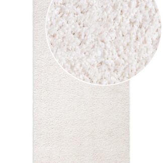 Mjukt offwhite ryamatta med 30 mm tjocklek i ett hemtrevligt vardagsrum