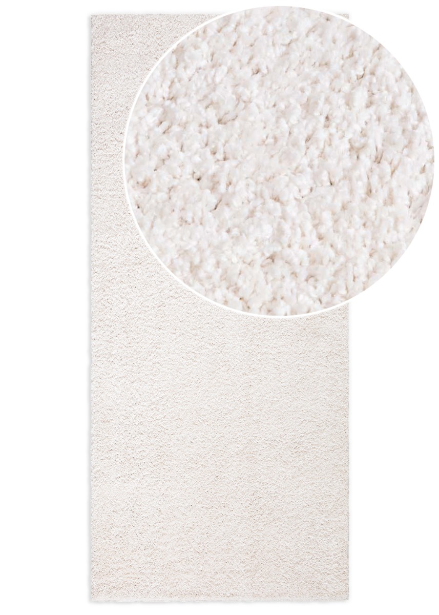 Mjukt offwhite ryamatta med 30 mm tjocklek i ett hemtrevligt vardagsrum