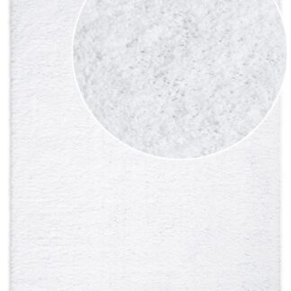 Tjock och mjuk vit ryamatta i vardagsrum med fluffig textur