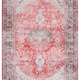 Tvättbar röd wiltonmatta Noel Flame i vardagsrumsmiljö