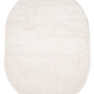 Oval vit ryamatta Nora i mjuk polypropylen med hög lugg i elegant inredningsmiljö