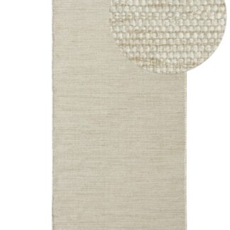 Beige ullmatta med tjocklek cirka 10 mm lämpad för hall och gång