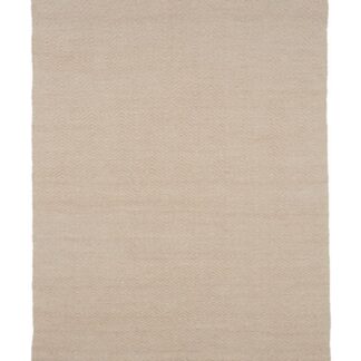 Beige ullmatta med mjuk yta och cirka 9 mm tjocklek i ett modernt vardagsrum