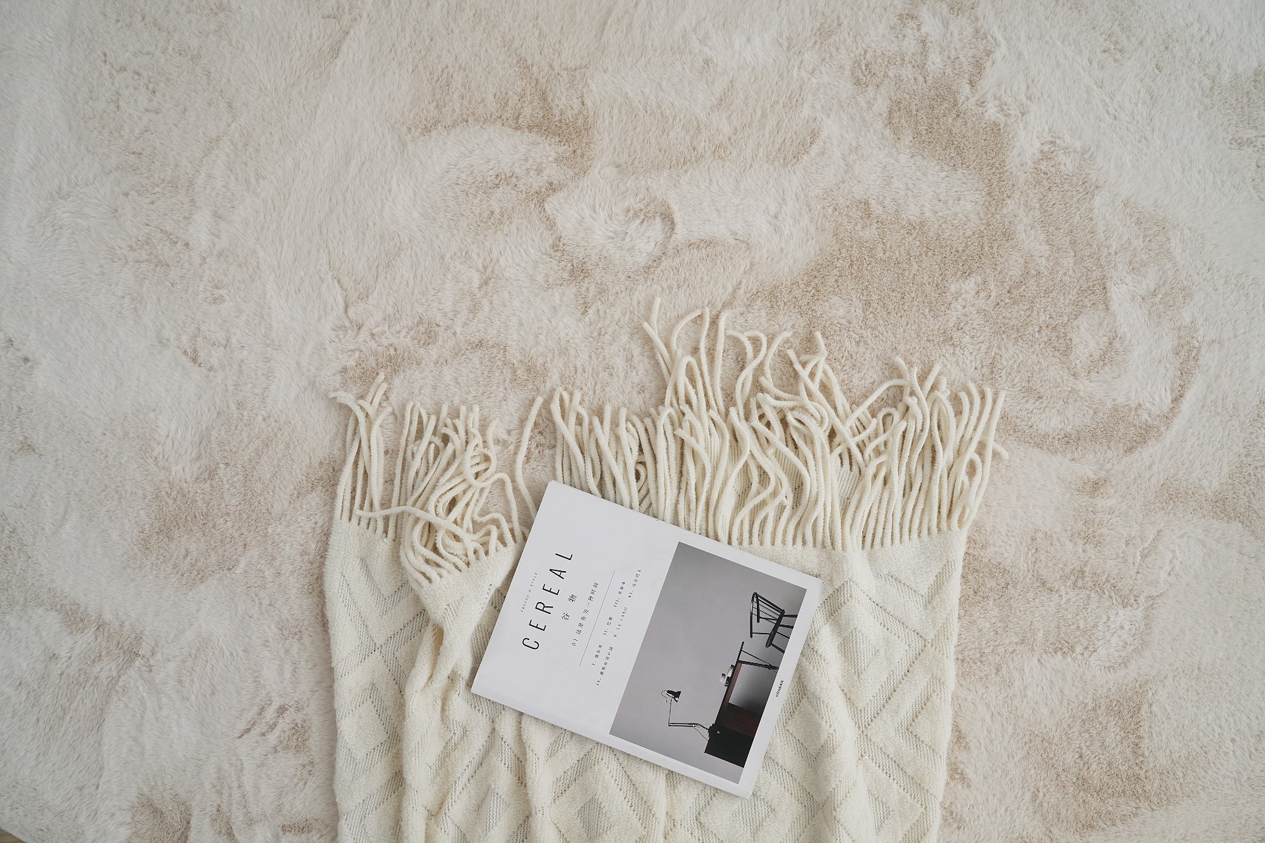 Tvättbar Pälsmatta Rabbit Shape Ljusbeige - Image 6