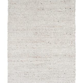 Beige ullmatta Moana med cirka 20 mm tjocklek och mjuk yta i vardagsrumsmiljö