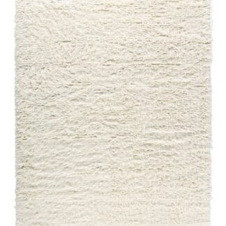 Vit ullmatta med mjuk textur och cirka 5 mm tjocklek för inomhusbruk